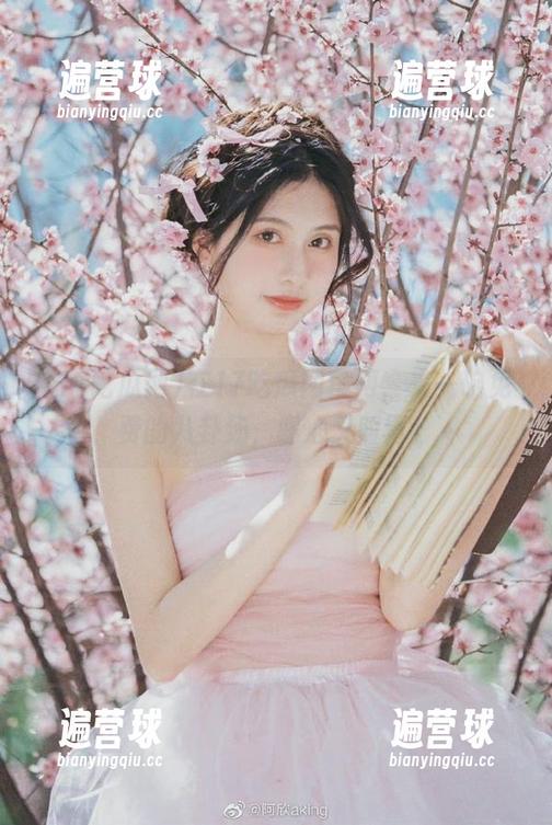 在17吃瓜网官网，来一碗免费的八卦汤，暖心又暖胃！