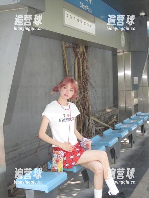 17吃瓜网 探秘17吃瓜网官网:资源比偶像还要多的地方?