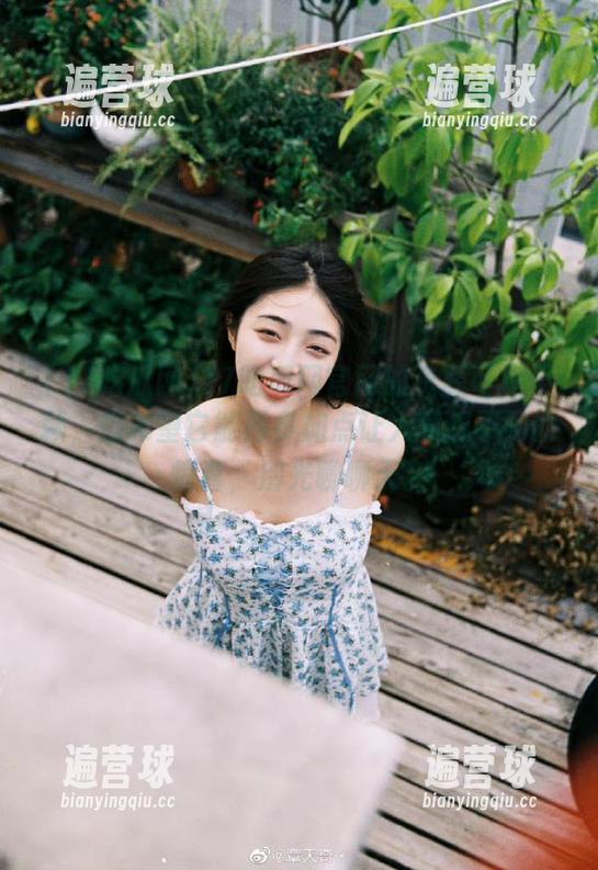 17吃瓜网 17吃瓜网官网的资源可真不赖,但希望它能再多加点让人意想不到的惊喜,别光聊聊天。