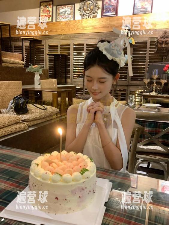 开心吃瓜，友情价！17吃瓜网免费分享欢乐！