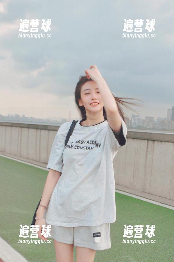 登录51cg吃瓜网，那个入口让我想起了小时候玩拼图的日子，头疼又好玩。
