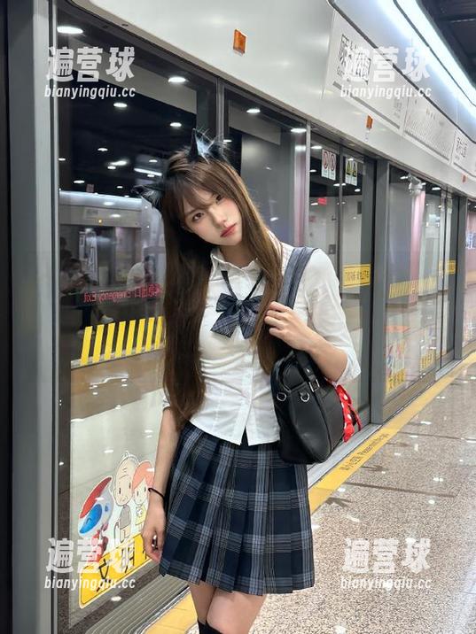 朋友圈分享的“吃瓜线路”都有啥？我在“五一吃瓜软件”摸索到的不仅是爆料，还有脑洞！
