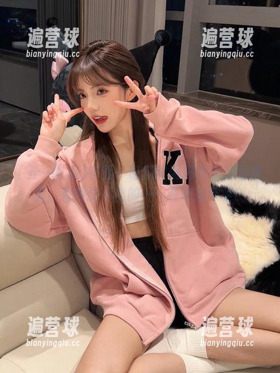 五一吃瓜 在五一吃瓜官网网页版的导航里,有种说不出的……暧昧感十足?