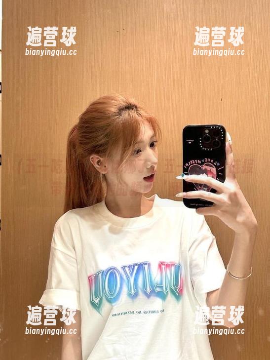 又见娜娜了，五一吃瓜小链接带你一窥她的频频‘翻车’！