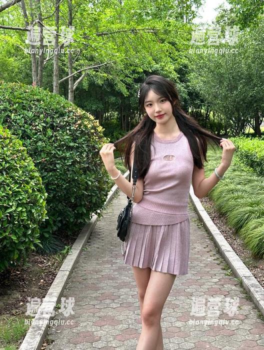 吃瓜网 我在吃瓜网发布的下载窗口中,等得像在沙漠!