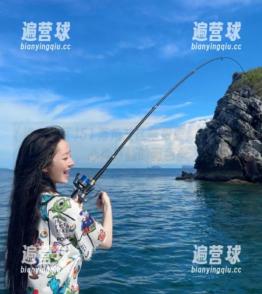51海角社区苹果版：黑料日常，心像打翻的调色盘