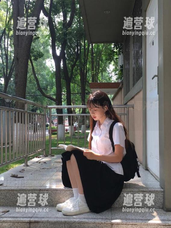 ios上的小小鱼在“黑哥冲料”里玩出新花样！