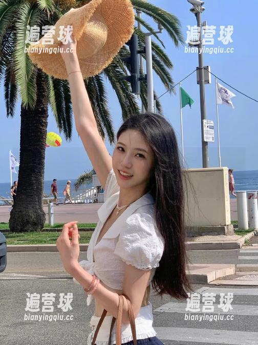 一边吃瓜一边看网站更新的黑料51，网红们真有趣，真无聊～