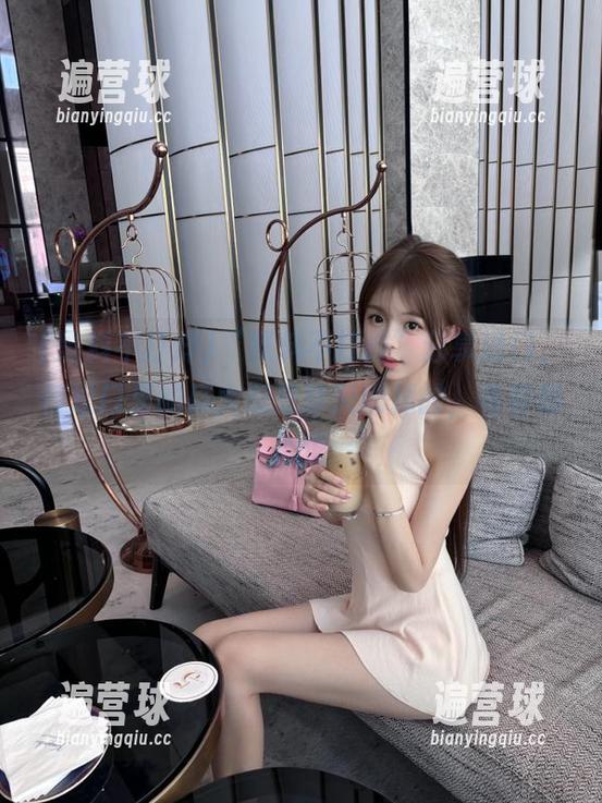 黑料不打烊 “黑料不打烊”分享进门,传送门里的瓜大概是昨天刚掉的,看着都心慌
