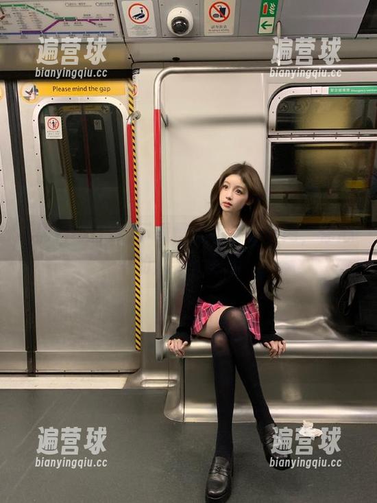 下载黑料不打烊官网，你心中的八卦小助手！