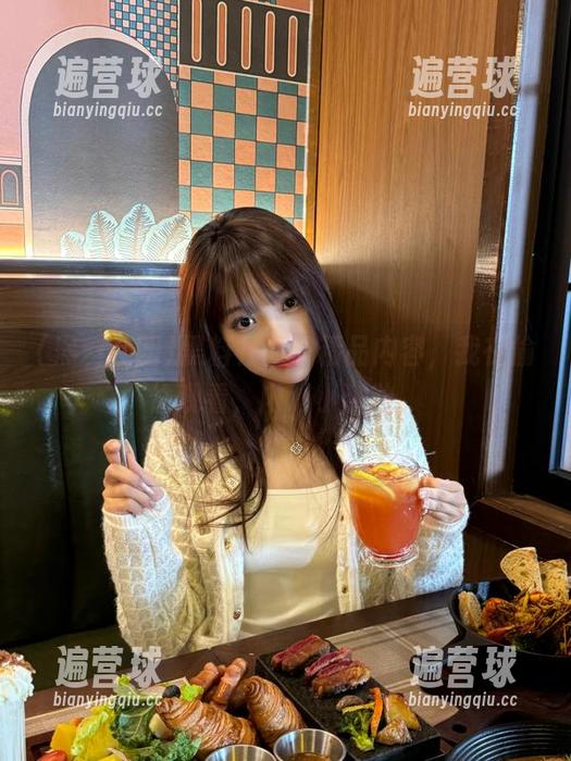 黑料社团的精品内容，我在偷偷观看，内心小激动。