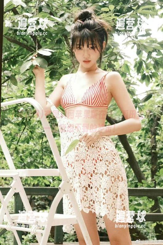 在黑料网苹果版在线，瓜田里来一波意想不到的冲击！